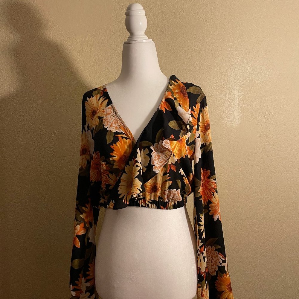 Long Sleeve Sunflower Crop